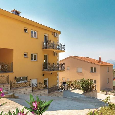 Beautiful Apartment In Krvavica With Kitchen Luaran gambar