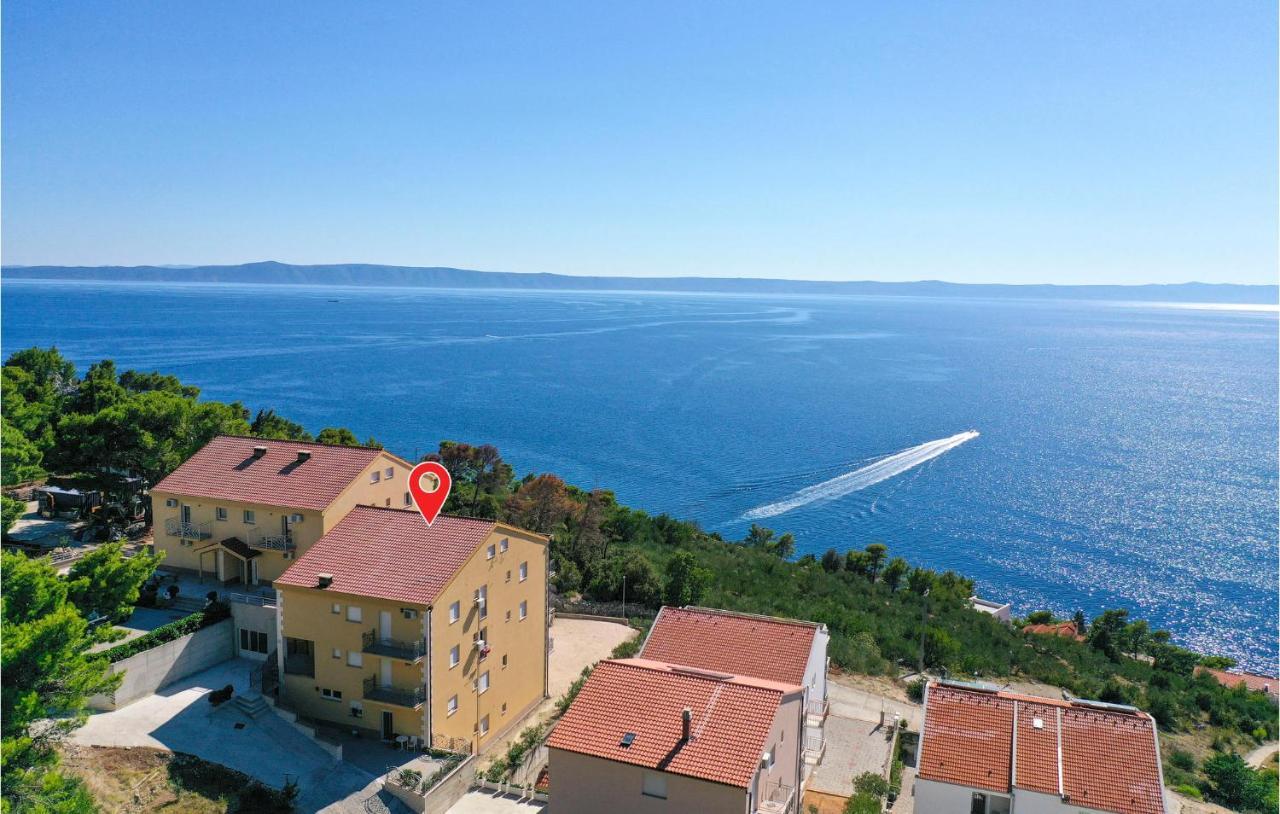 Beautiful Apartment In Krvavica With Kitchen Luaran gambar